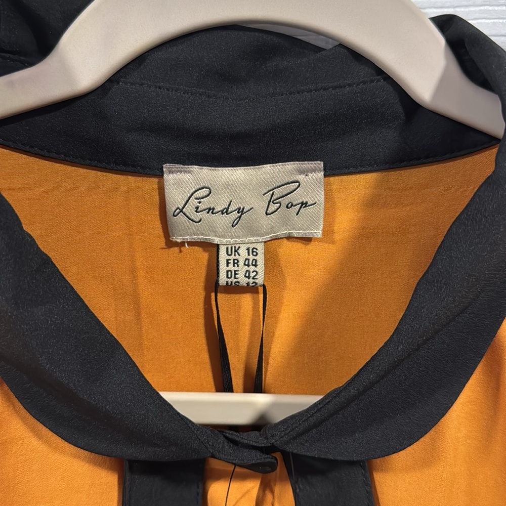NWT New Lindy Bop Puff Sleeve Bouse Top Size UK 16 XL - Picture 3 of 8